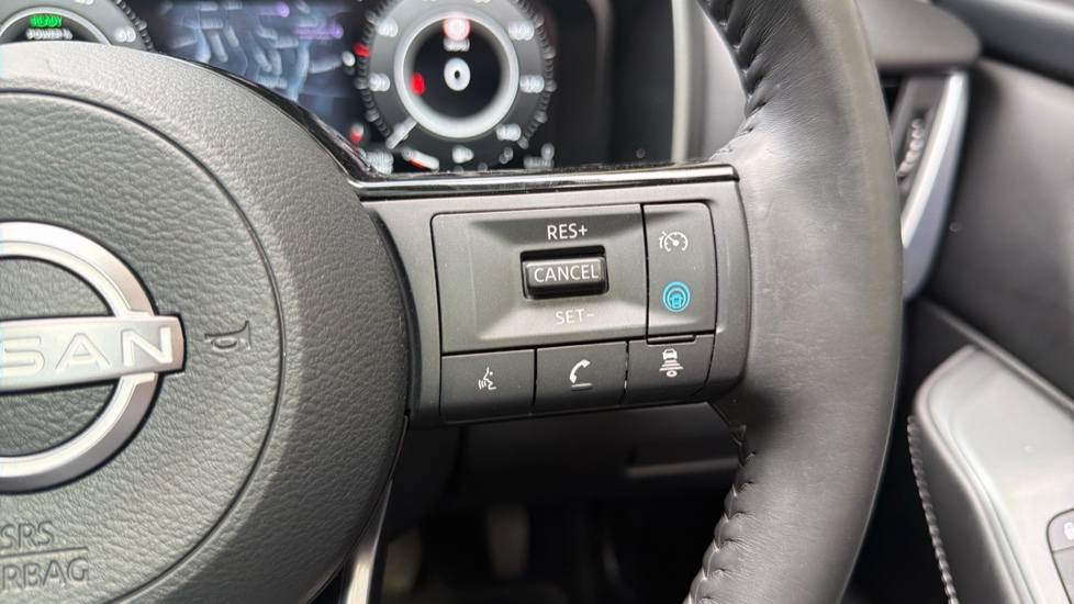 Nissan Qashqai 1.5 E-Power N-Connecta [Glass Roof] 5dr Auto Hybrid Hatchback - Image 41