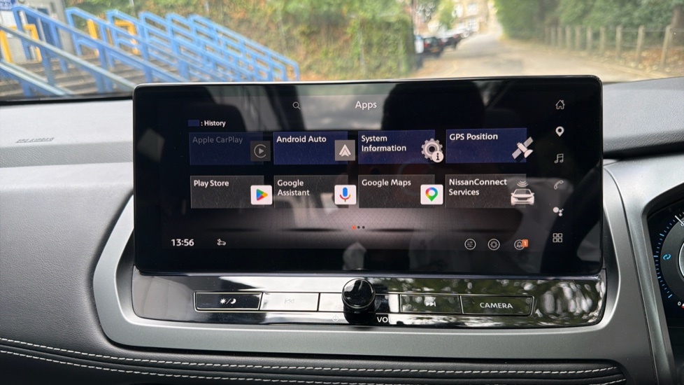 Nissan Qashqai 1.5 E-Power N-Connecta [Glass Roof] 5dr Auto Hybrid Hatchback - Image 45