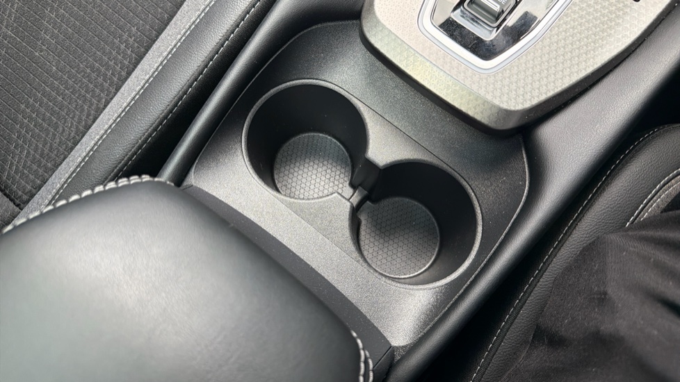 Nissan Qashqai 1.5 E-Power N-Connecta [Glass Roof] 5dr Auto Hybrid Hatchback - Image 49