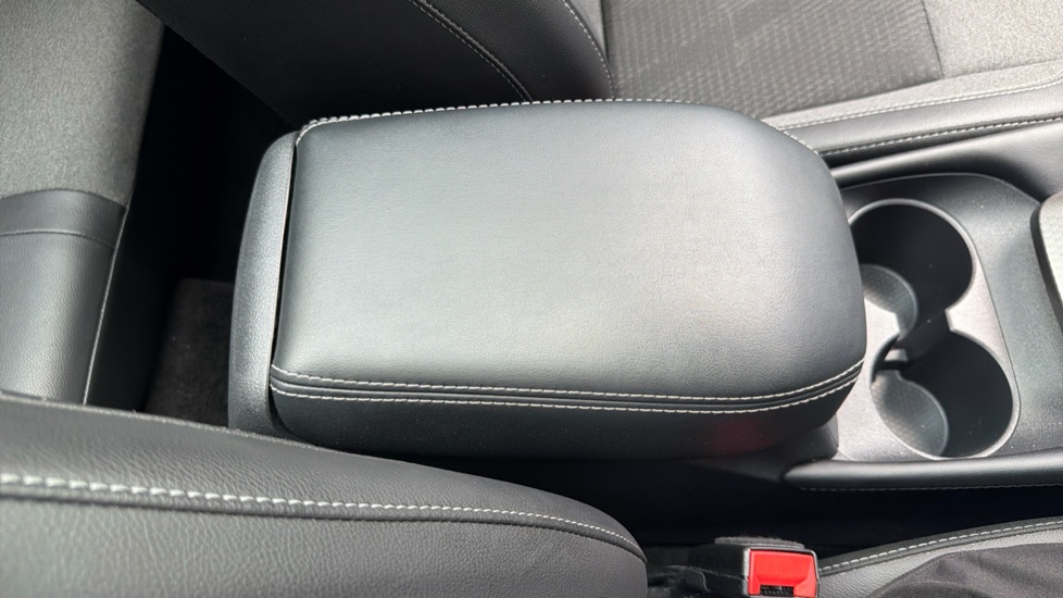 Nissan Qashqai 1.5 E-Power N-Connecta [Glass Roof] 5dr Auto Hybrid Hatchback - Image 50