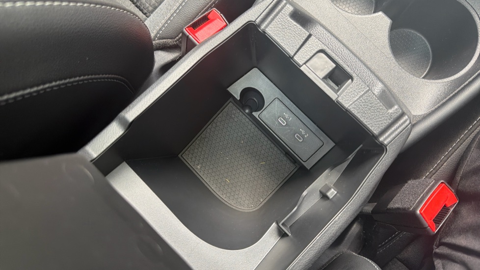 Nissan Qashqai 1.5 E-Power N-Connecta [Glass Roof] 5dr Auto Hybrid Hatchback - Image 52