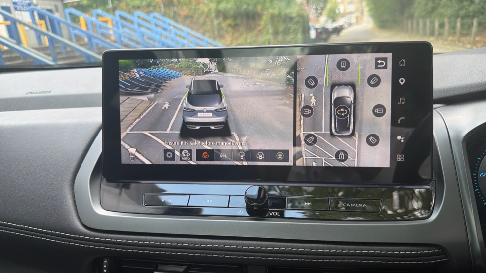 Nissan Qashqai 1.5 E-Power N-Connecta [Glass Roof] 5dr Auto Hybrid Hatchback - Image 54