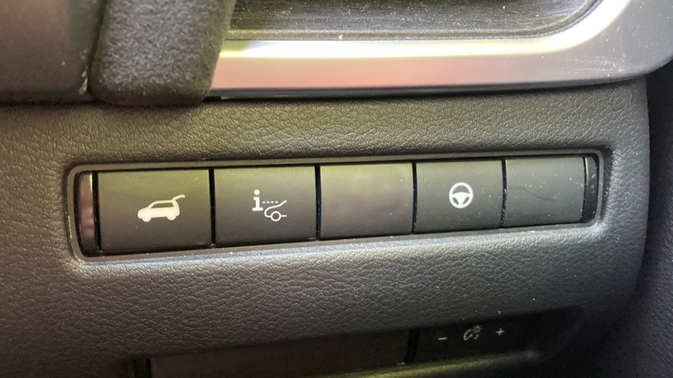 Nissan Qashqai 1.5 E-Power Tekna+ 5dr Auto Hybrid Hatchback - Image 28