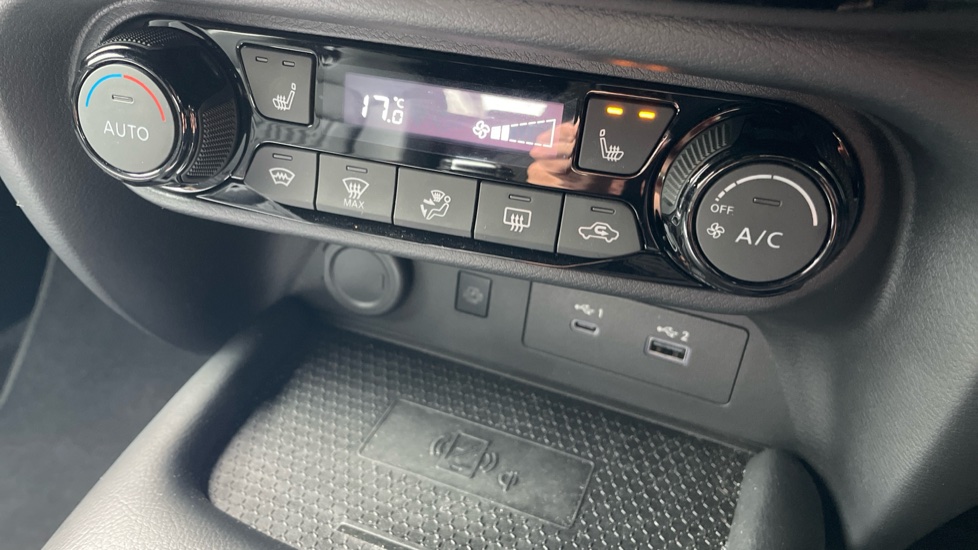 Nissan Juke 1.6 Hybrid Tekna 5dr Auto Hybrid Hatchback - Image 27