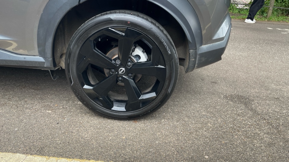 Nissan Juke 1.6 Hybrid Tekna 5dr Auto Hybrid Hatchback - Image 37