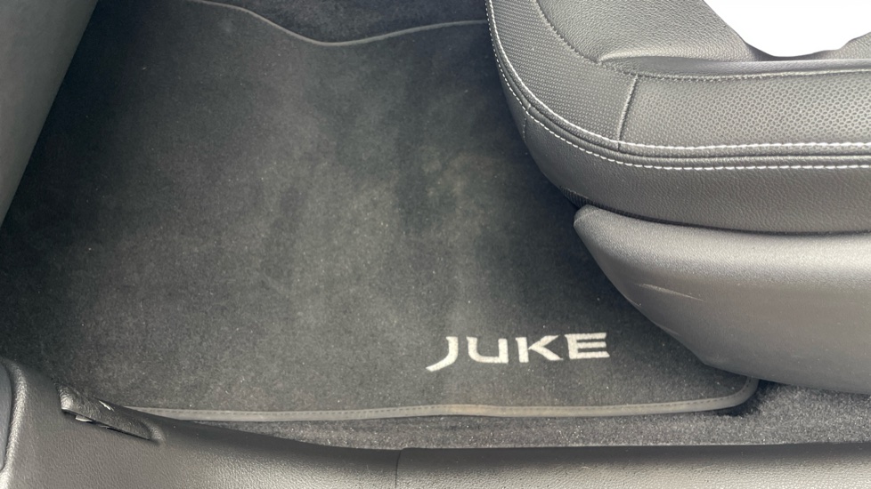 Nissan Juke 1.6 Hybrid Tekna 5dr Auto Hybrid Hatchback - Image 46