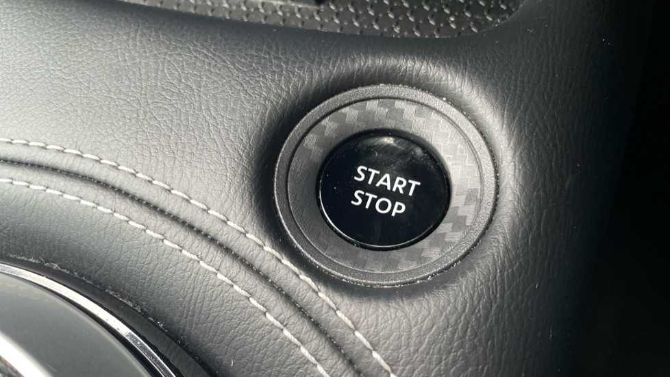 Nissan Juke 1.6 Hybrid Tekna 5dr Auto Hybrid Hatchback - Image 48