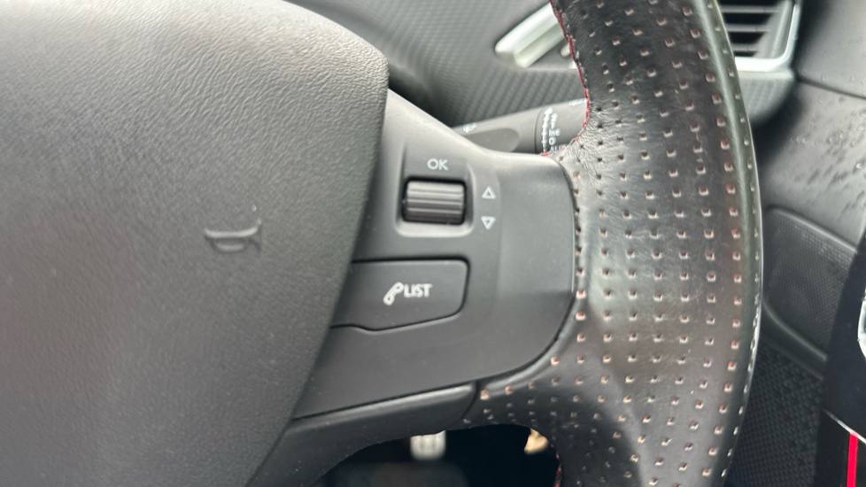 Peugeot 2008 1.2 PureTech 110 GT Line 5dr EAT6 Petrol Estate - Image 27