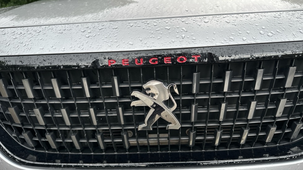 Peugeot 2008 1.2 PureTech 110 GT Line 5dr EAT6 Petrol Estate - Image 36
