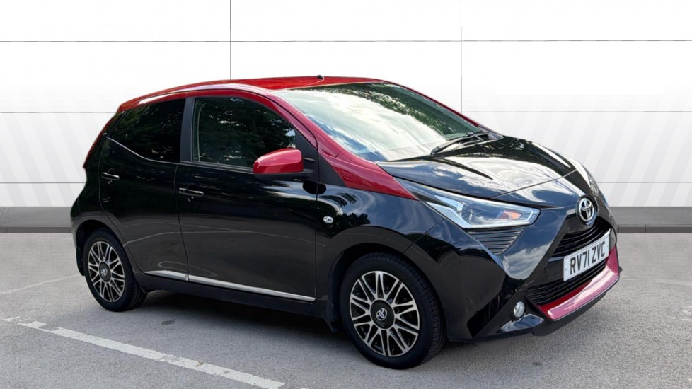 Toyota Aygo 1.0 VVT-i X-Clusiv 5dr x-shift Petrol Hatchback - Image 1