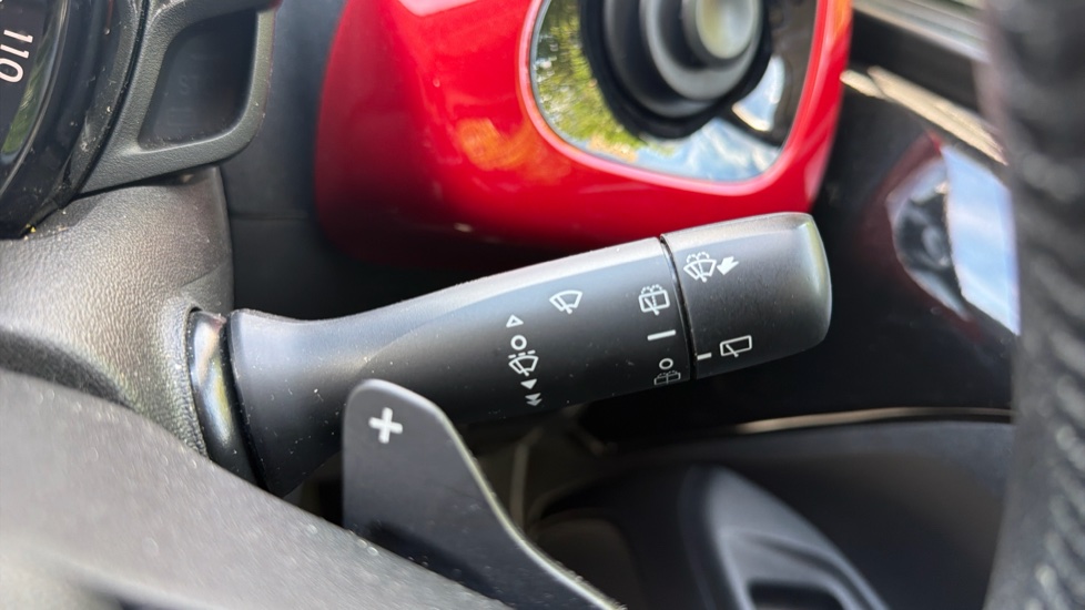 Toyota Aygo 1.0 VVT-i X-Clusiv 5dr x-shift Petrol Hatchback - Image 24