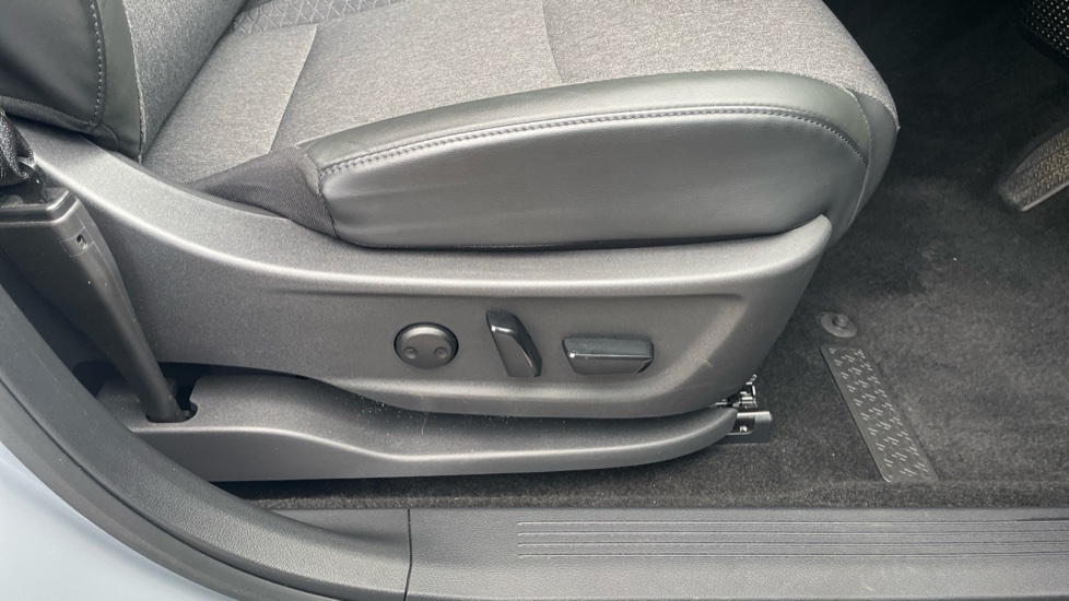 Nissan ARIYA 160kW Advance 63kWh 22kWCh 5dr Auto Electric Hatchback - Image 40