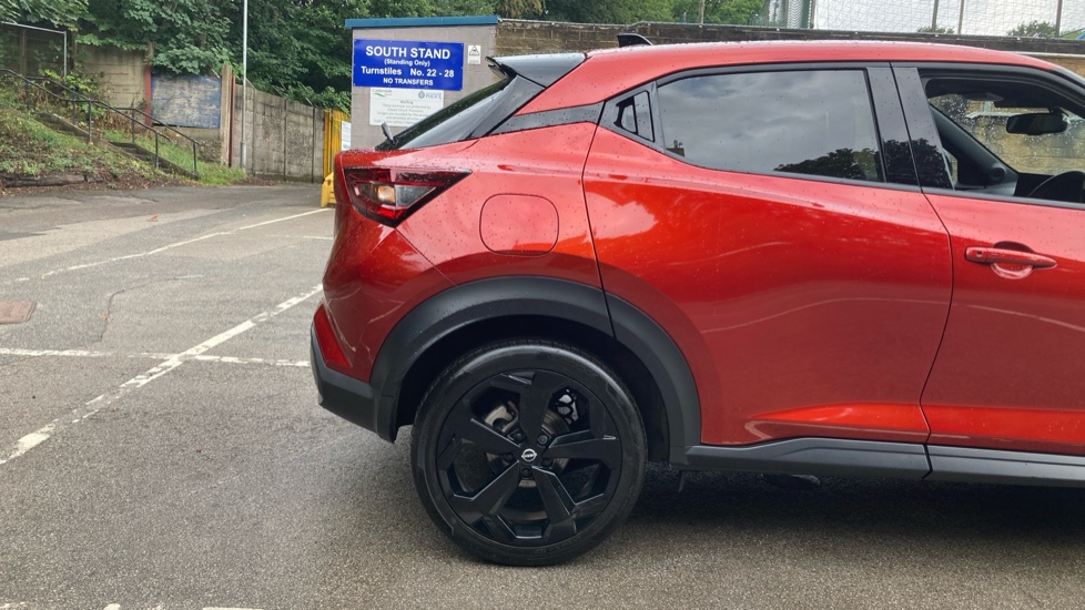 Nissan Juke 1.0 DiG-T Tekna 5dr Petrol Hatchback - Image 7
