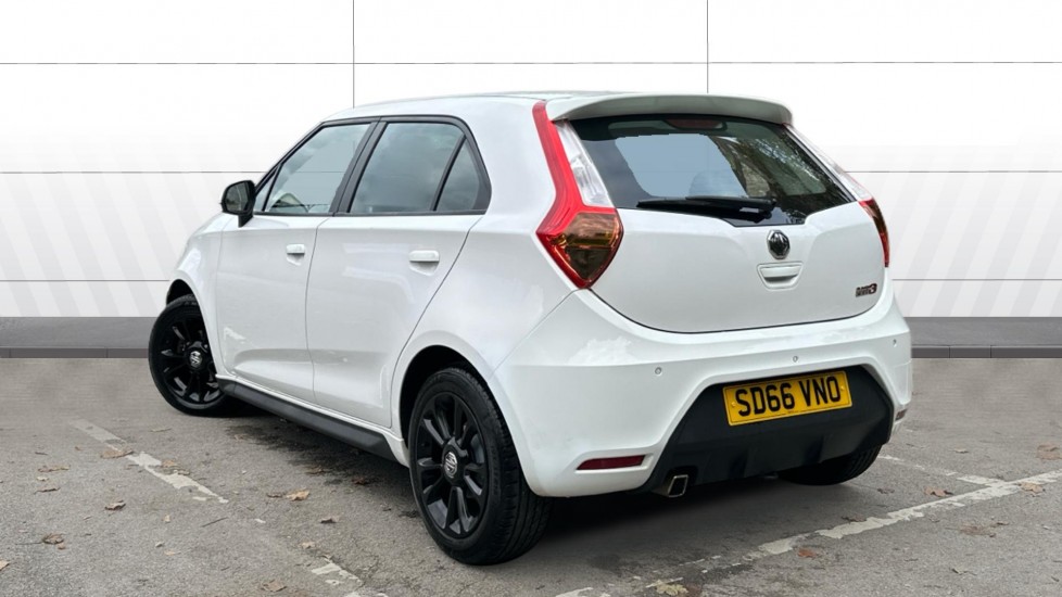 MG MG3 1.5 VTi-TECH 3Style Lux 5dr [Start Stop] Petrol Hatchback - Image 2