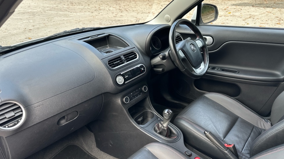 MG MG3 1.5 VTi-TECH 3Style Lux 5dr [Start Stop] Petrol Hatchback - Image 9