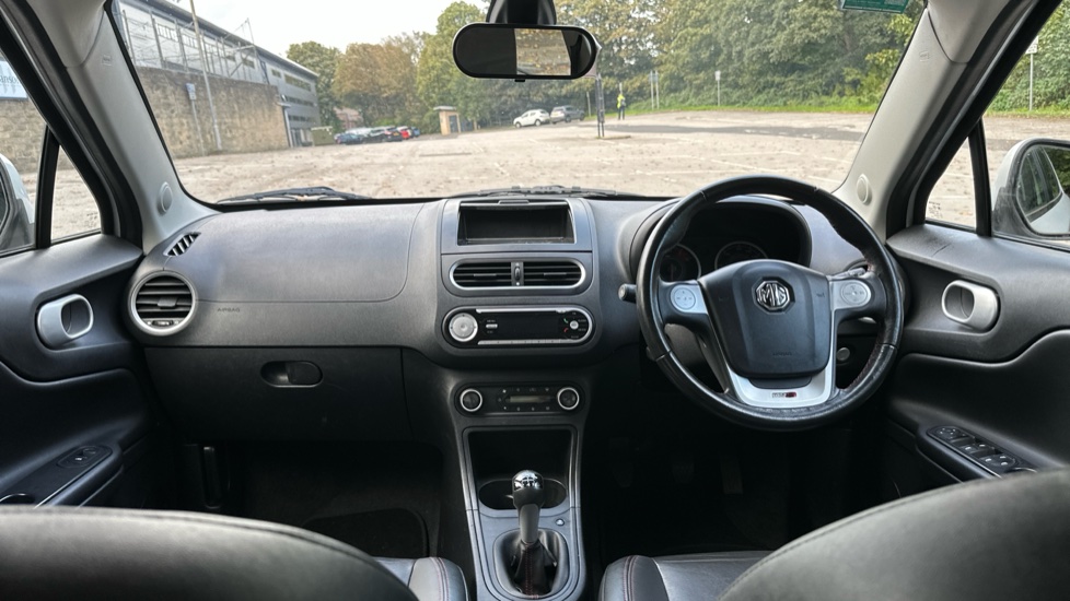 MG MG3 1.5 VTi-TECH 3Style Lux 5dr [Start Stop] Petrol Hatchback - Image 10