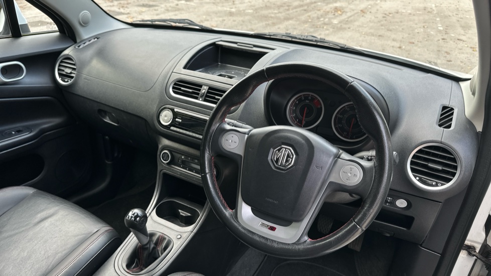 MG MG3 1.5 VTi-TECH 3Style Lux 5dr [Start Stop] Petrol Hatchback - Image 11
