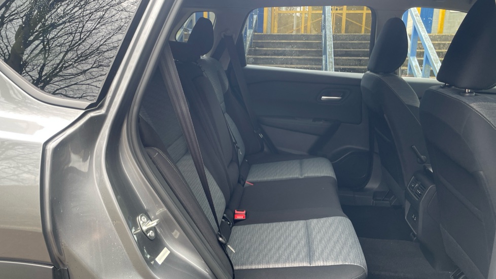 Nissan X-Trail 1.5 E-Power E-4orce 213 N-Connecta 5dr Auto Hybrid Station Wagon - Image 16