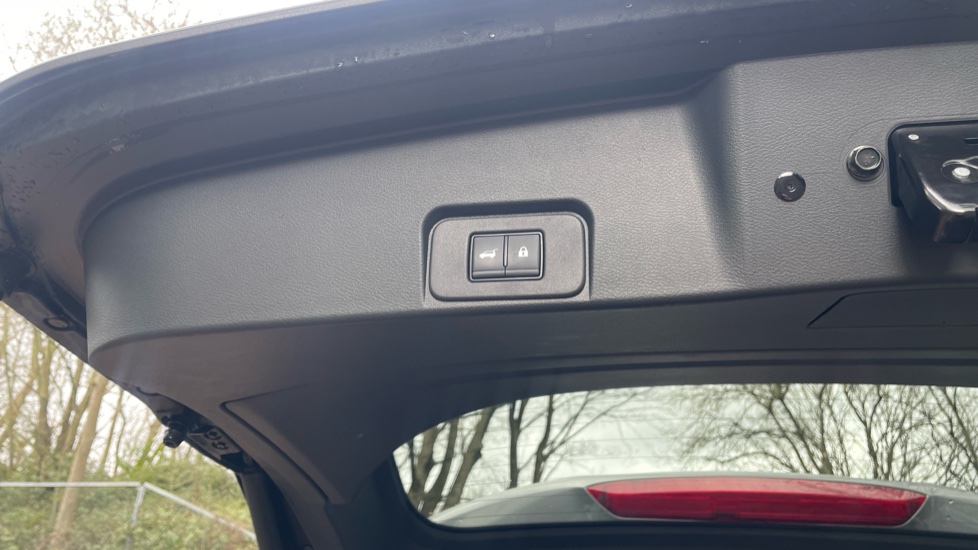 Nissan X-Trail 1.5 E-Power E-4orce 213 N-Connecta 5dr Auto Hybrid Station Wagon - Image 21