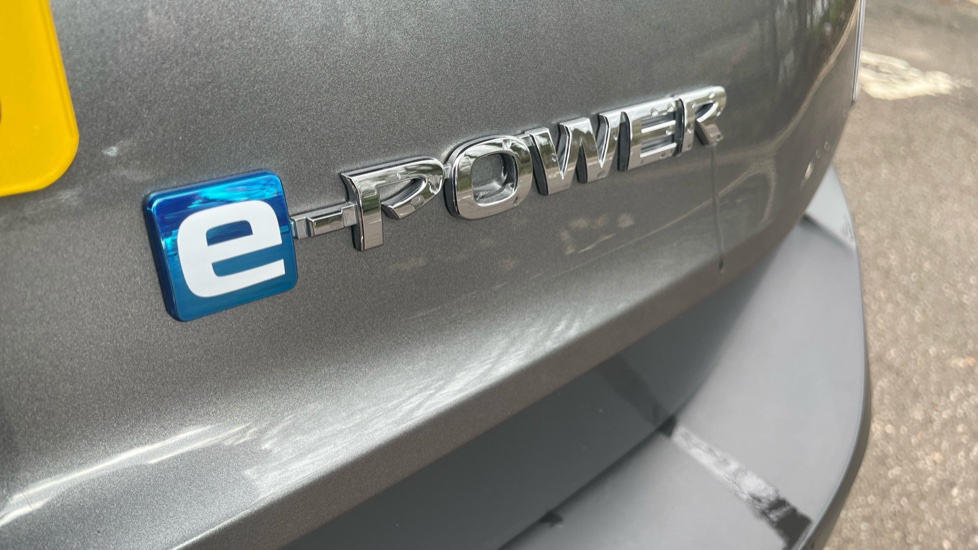 Nissan X-Trail 1.5 E-Power E-4orce 213 N-Connecta 5dr Auto Hybrid Station Wagon - Image 28