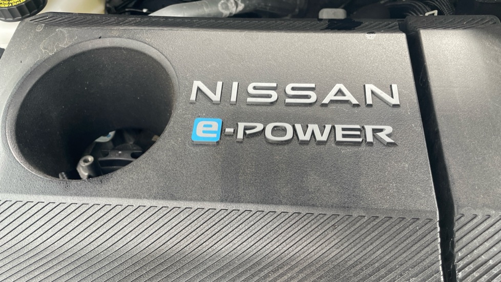 Nissan X-Trail 1.5 E-Power E-4orce 213 N-Connecta 5dr Auto Hybrid Station Wagon - Image 35