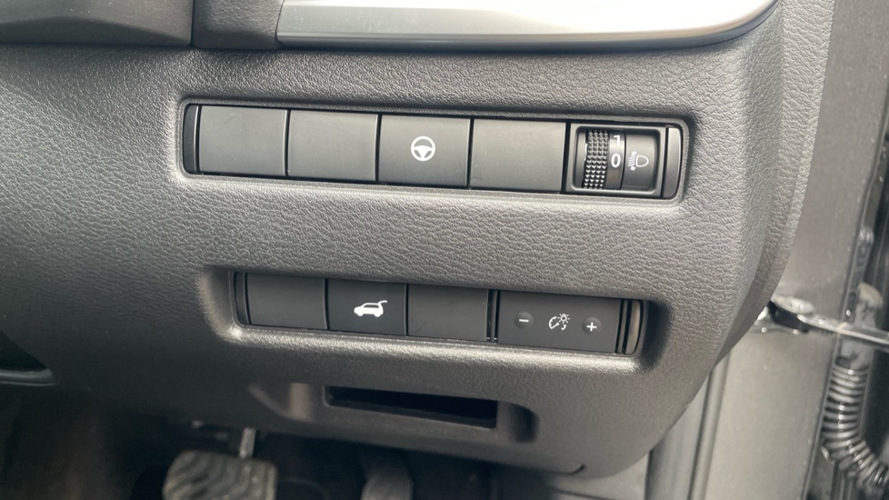 Nissan X-Trail 1.5 E-Power E-4orce 213 N-Connecta 5dr Auto Hybrid Station Wagon - Image 39