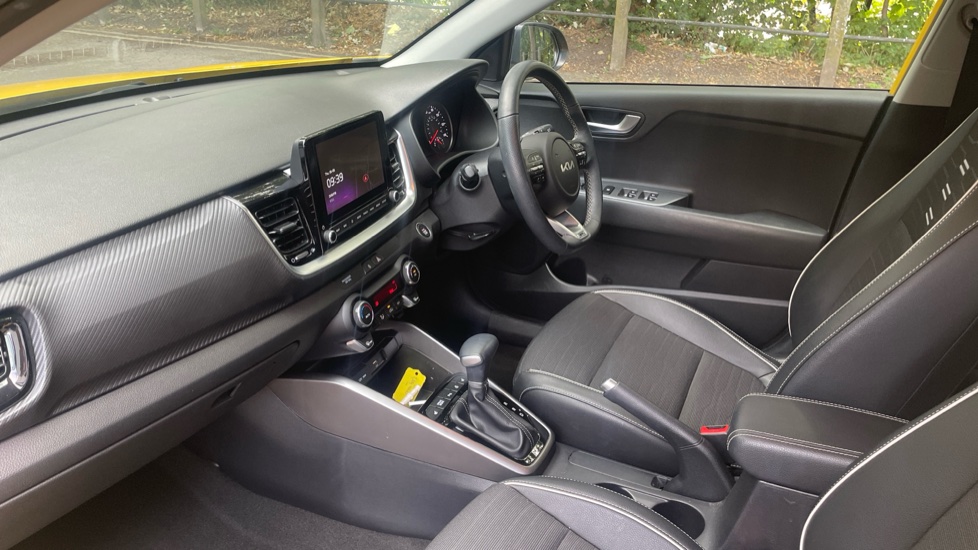 Kia Stonic 1.0T GDi 48V GT-Line S 5dr DCT Petrol Estate - Image 9