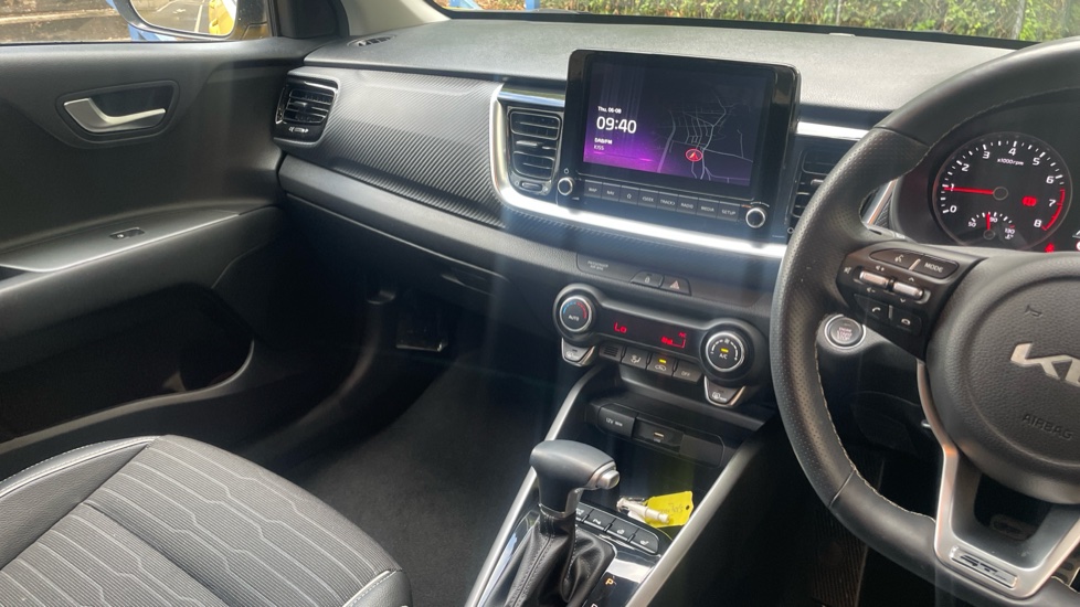 Kia Stonic 1.0T GDi 48V GT-Line S 5dr DCT Petrol Estate - Image 14