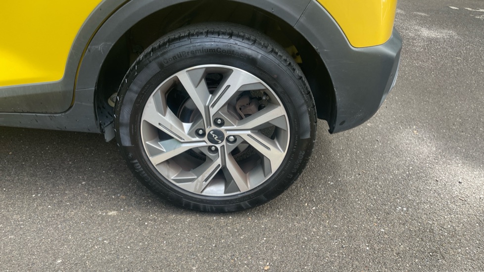 Kia Stonic 1.0T GDi 48V GT-Line S 5dr DCT Petrol Estate - Image 27