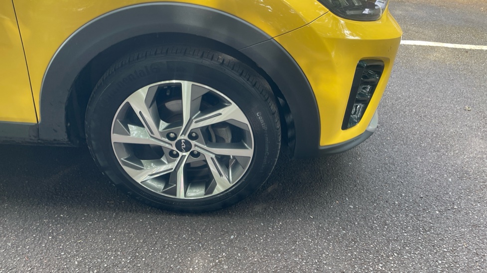 Kia Stonic 1.0T GDi 48V GT-Line S 5dr DCT Petrol Estate - Image 33