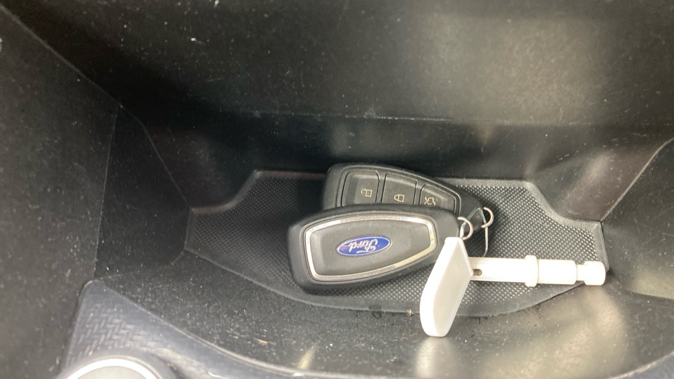 Ford Fiesta 1.0 EcoBoost 140 ST-Line 3dr Petrol Hatchback - Image 20