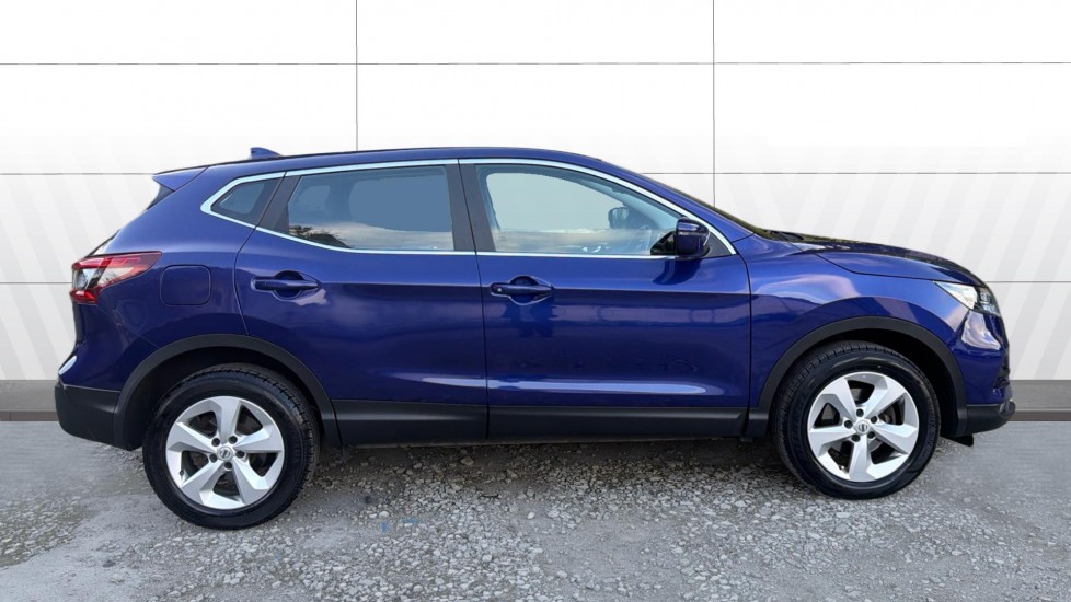 Nissan Qashqai 1.3 DiG-T Acenta Premium 5dr Petrol Hatchback - Image 5