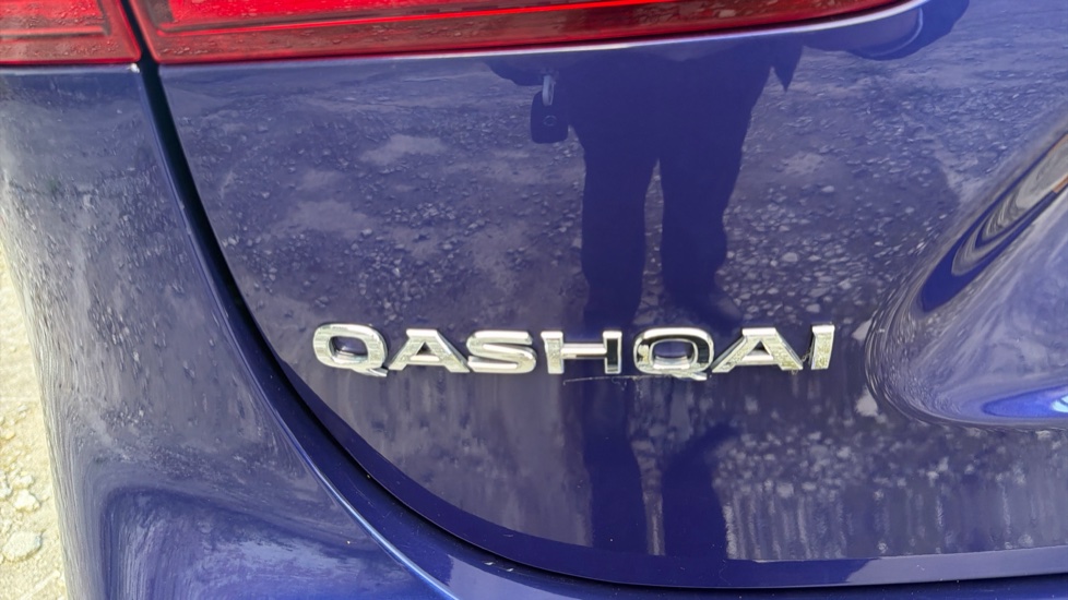 Nissan Qashqai 1.3 DiG-T Acenta Premium 5dr Petrol Hatchback - Image 24