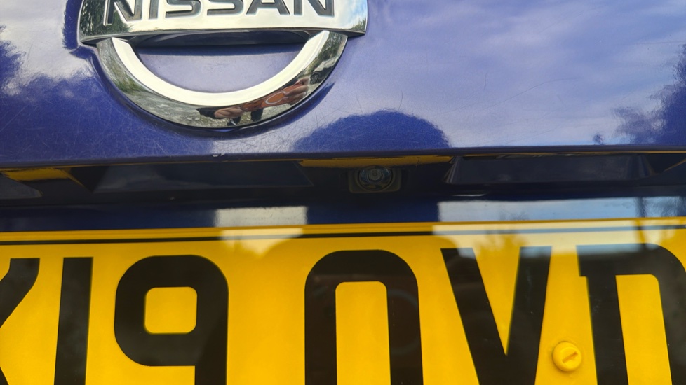 Nissan Qashqai 1.3 DiG-T Acenta Premium 5dr Petrol Hatchback - Image 25