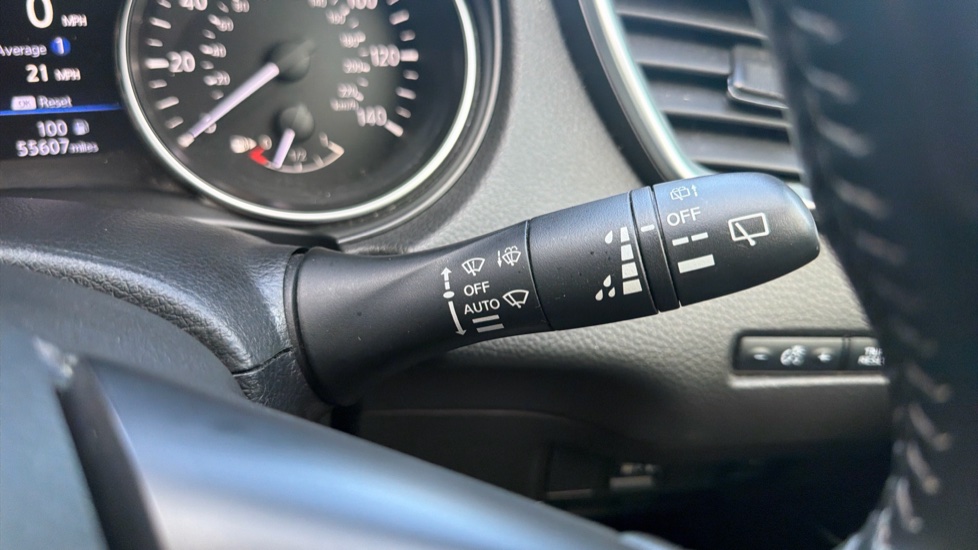 Nissan Qashqai 1.3 DiG-T Acenta Premium 5dr Petrol Hatchback - Image 36