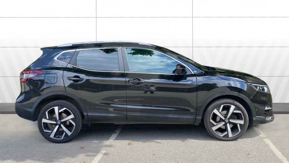 Nissan Qashqai 1.3 DiG-T 160 Tekna 5dr DCT Petrol Hatchback - Image 5