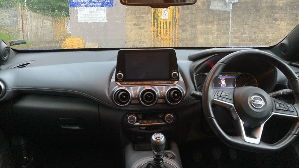 Nissan Juke 1.0 DiG-T 114 Tekna 5dr Petrol Hatchback - Image 10