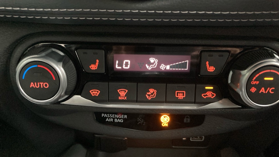 Nissan Juke 1.0 DiG-T 114 Tekna 5dr Petrol Hatchback - Image 23