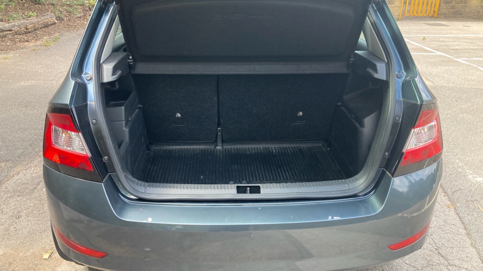 Skoda Fabia 1.0 TSI 110 SE L 5dr DSG Petrol Hatchback - Image 4