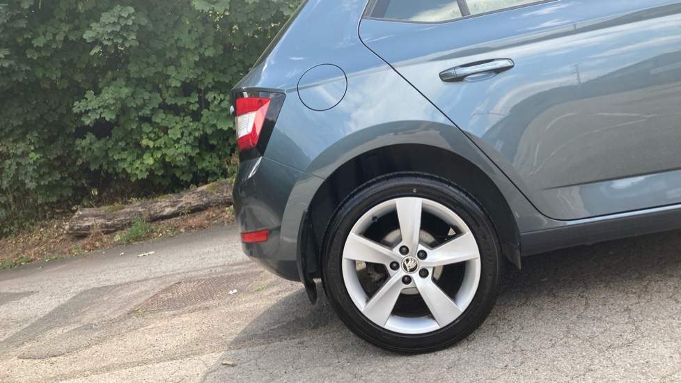 Skoda Fabia 1.0 TSI 110 SE L 5dr DSG Petrol Hatchback - Image 7