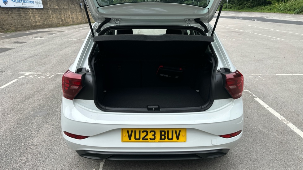 Volkswagen Polo 1.0 Life 5dr Petrol Hatchback - Image 4