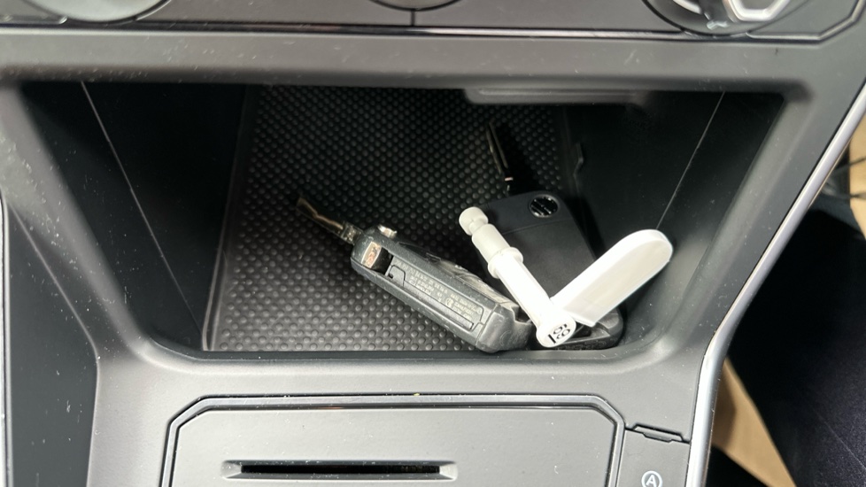 Volkswagen Polo 1.0 Life 5dr Petrol Hatchback - Image 19