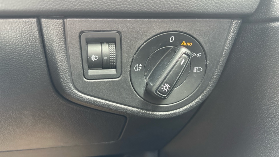 Volkswagen Polo 1.0 Life 5dr Petrol Hatchback - Image 27