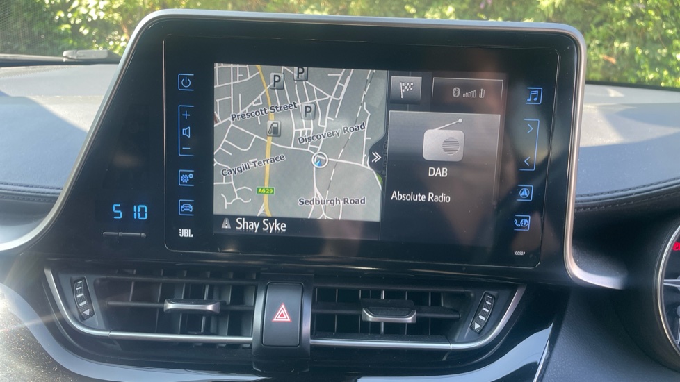Toyota C-HR 1.8 Hybrid Lime Edition 5dr CVT Hybrid Hatchback - Image 12