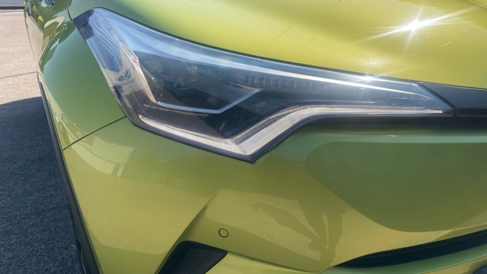 Toyota C-HR 1.8 Hybrid Lime Edition 5dr CVT Hybrid Hatchback - Image 21
