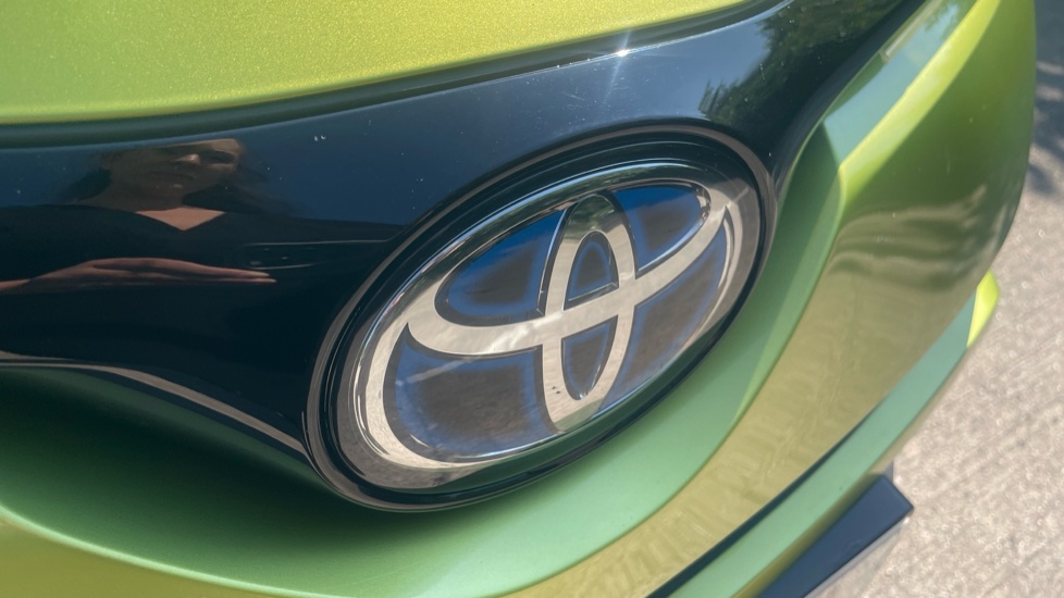 Toyota C-HR 1.8 Hybrid Lime Edition 5dr CVT Hybrid Hatchback - Image 22