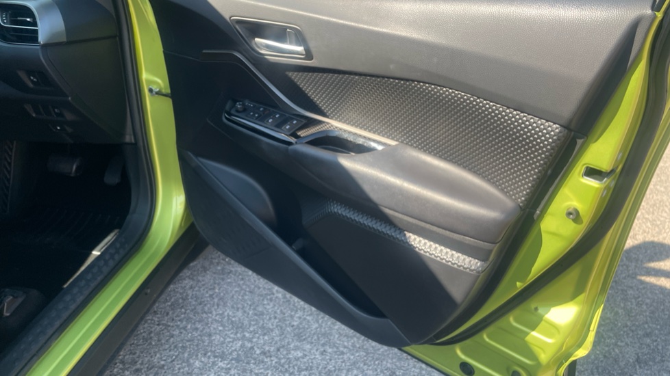 Toyota C-HR 1.8 Hybrid Lime Edition 5dr CVT Hybrid Hatchback - Image 25