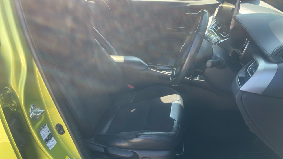 Toyota C-HR 1.8 Hybrid Lime Edition 5dr CVT Hybrid Hatchback - Image 26