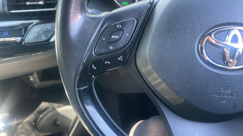 Toyota C-HR 1.8 Hybrid Lime Edition 5dr CVT Hybrid Hatchback - Image 31