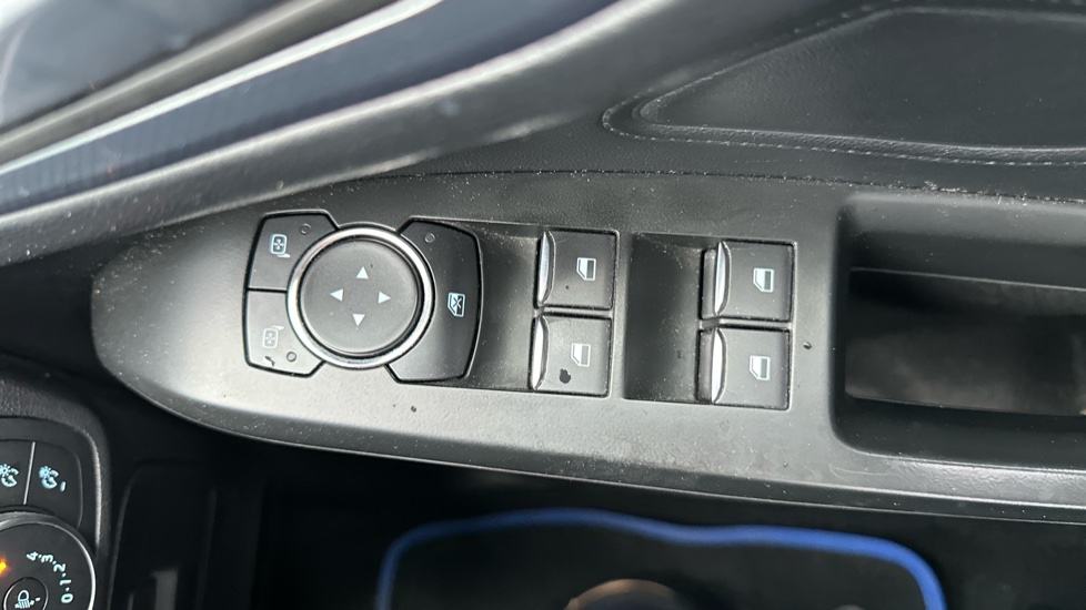 Ford Focus 1.5 EcoBoost 150 Active 5dr Petrol Hatchback - Image 25